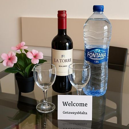 Blue Harbour 2 Bedroom Seafront Apartments With Large Terrace With Spectacular Sea Views - By Getawaysmalta 세인트폴스베이 외부 사진